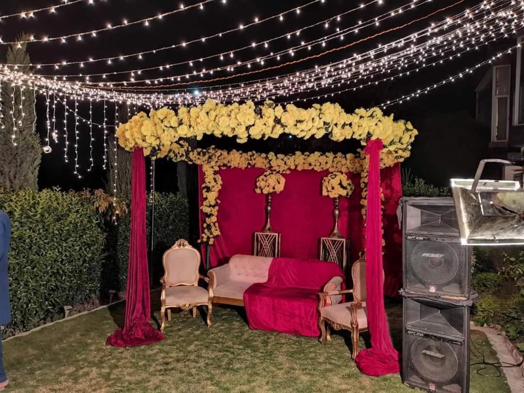 Canadian Inn Islamabad Buitenkant foto