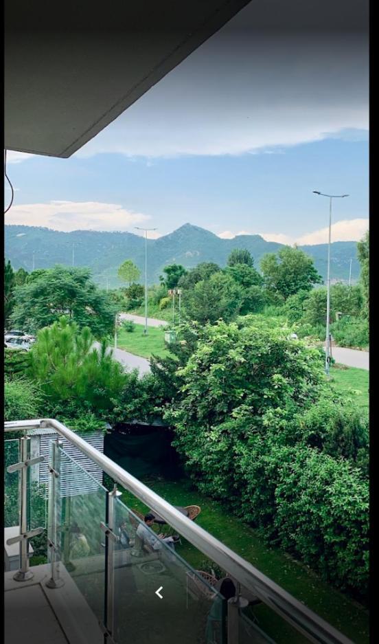 Canadian Inn Islamabad Buitenkant foto