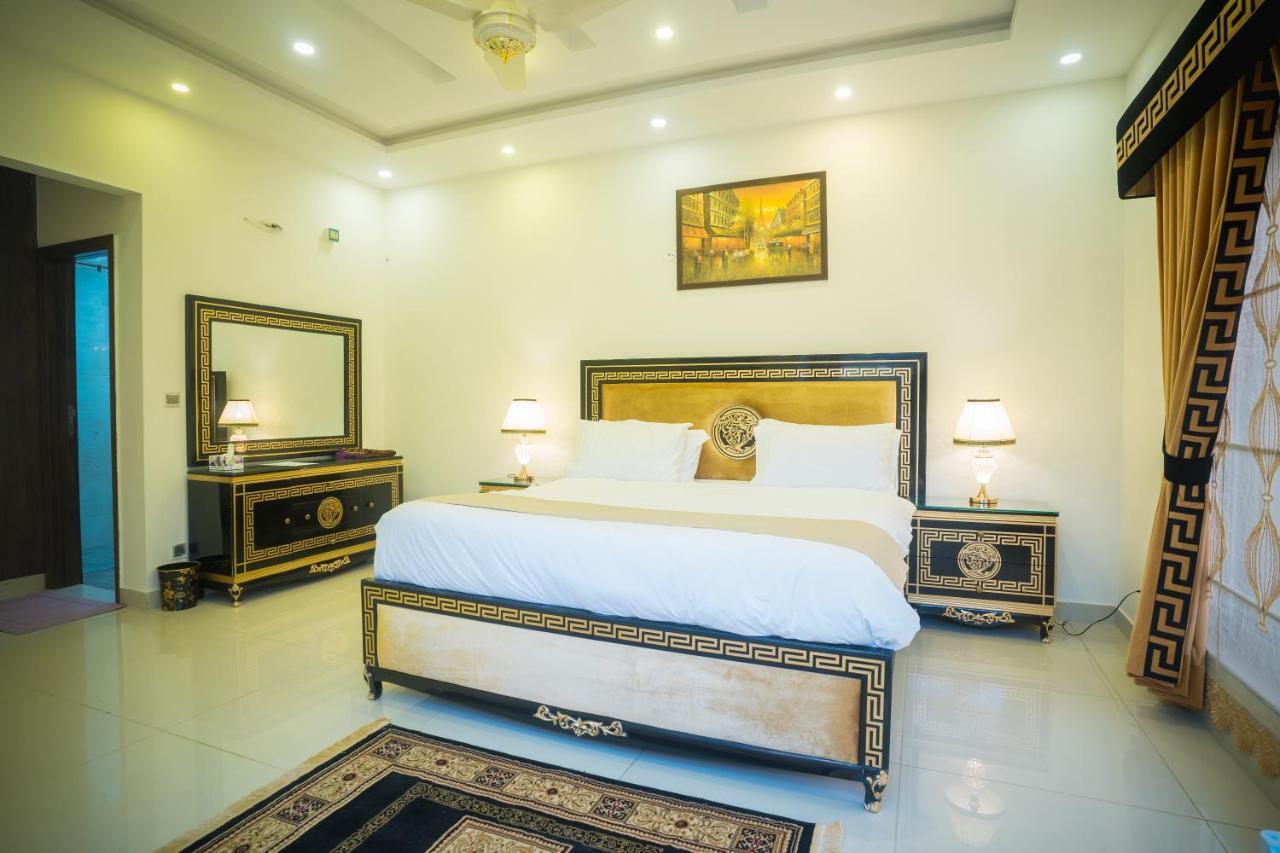 Canadian Inn Islamabad Buitenkant foto